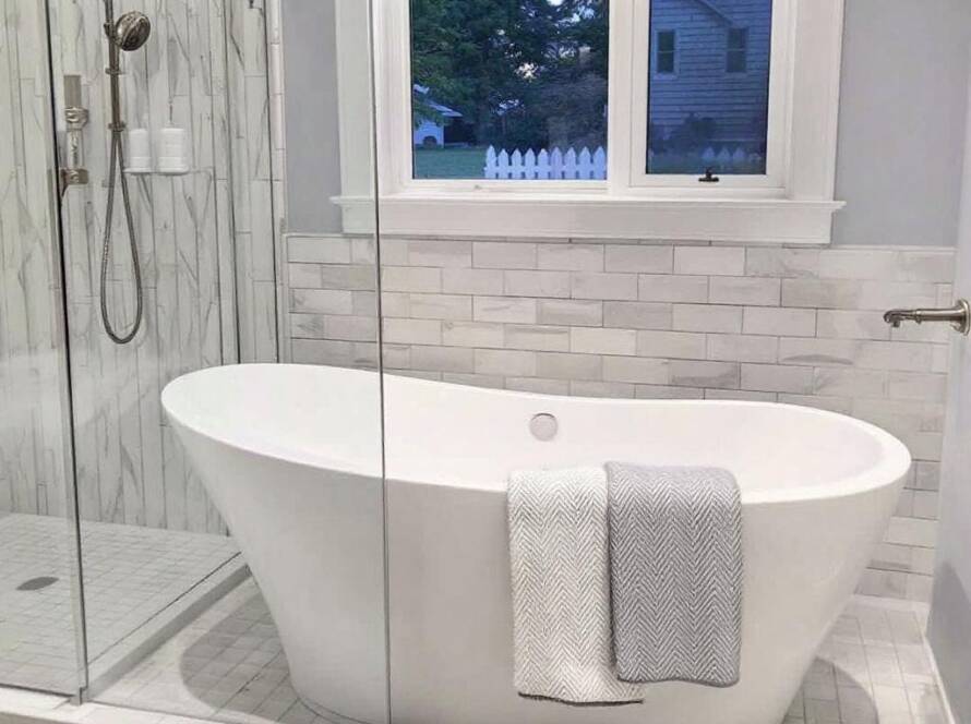 Stylish and modern luxury bathtub door installation in Medfield MA, showcasing expert craftsmanship.